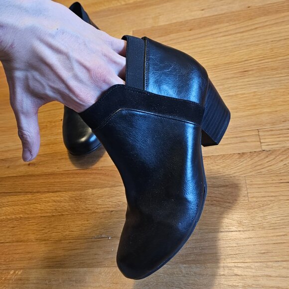 Black leather booties W6.5 - Picture 2 of 4